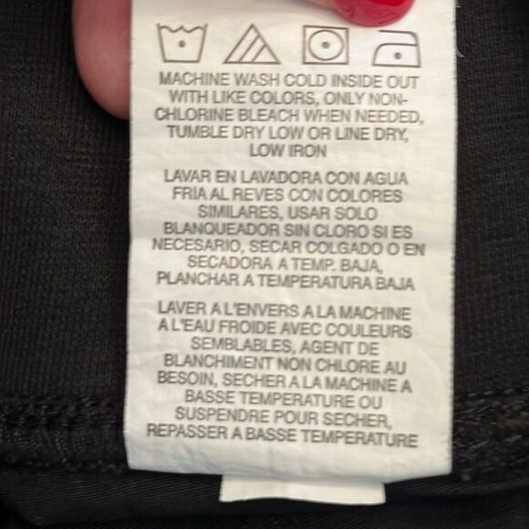 Lee Shorts Size 6P  Black Platinum Label Comfort Waistband NWOT - Picture 13 of 13